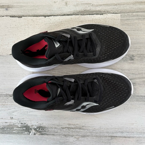 Saucony Women’s Size 7 Ride 16 Lace Up Running Shoes In Black/White - Picture 3 of 9